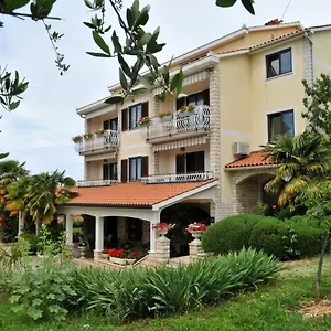 Gasthof Haus Liliana, Tar-Vabriga